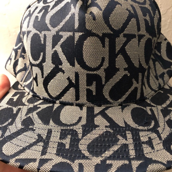 SUPREME Cap ?